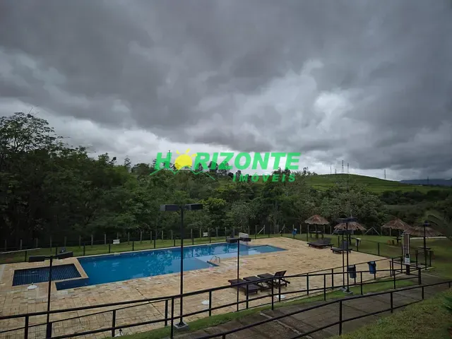 Terreno com 384m², à venda, no bairro Condomínio Bellavittá em Caçapava