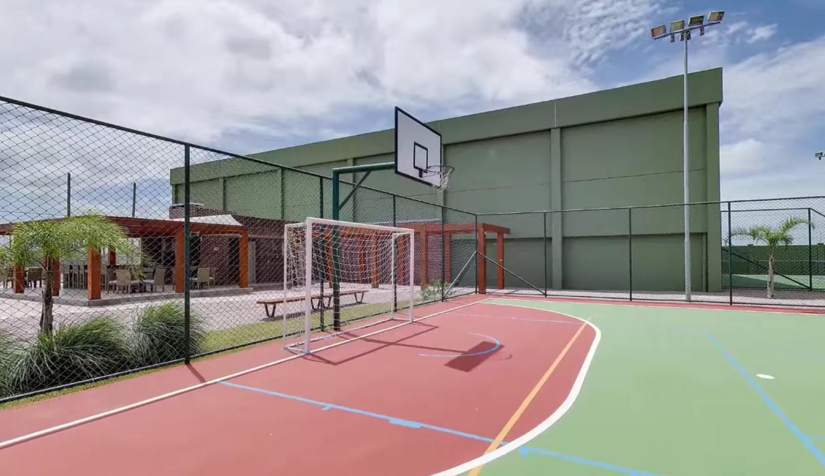 Terreno à venda no Lagos de São Gonçalo, Pelotas - 424 m² de área total, sendo totalmente plano e localizado em condomínio de alto padrão. - 9