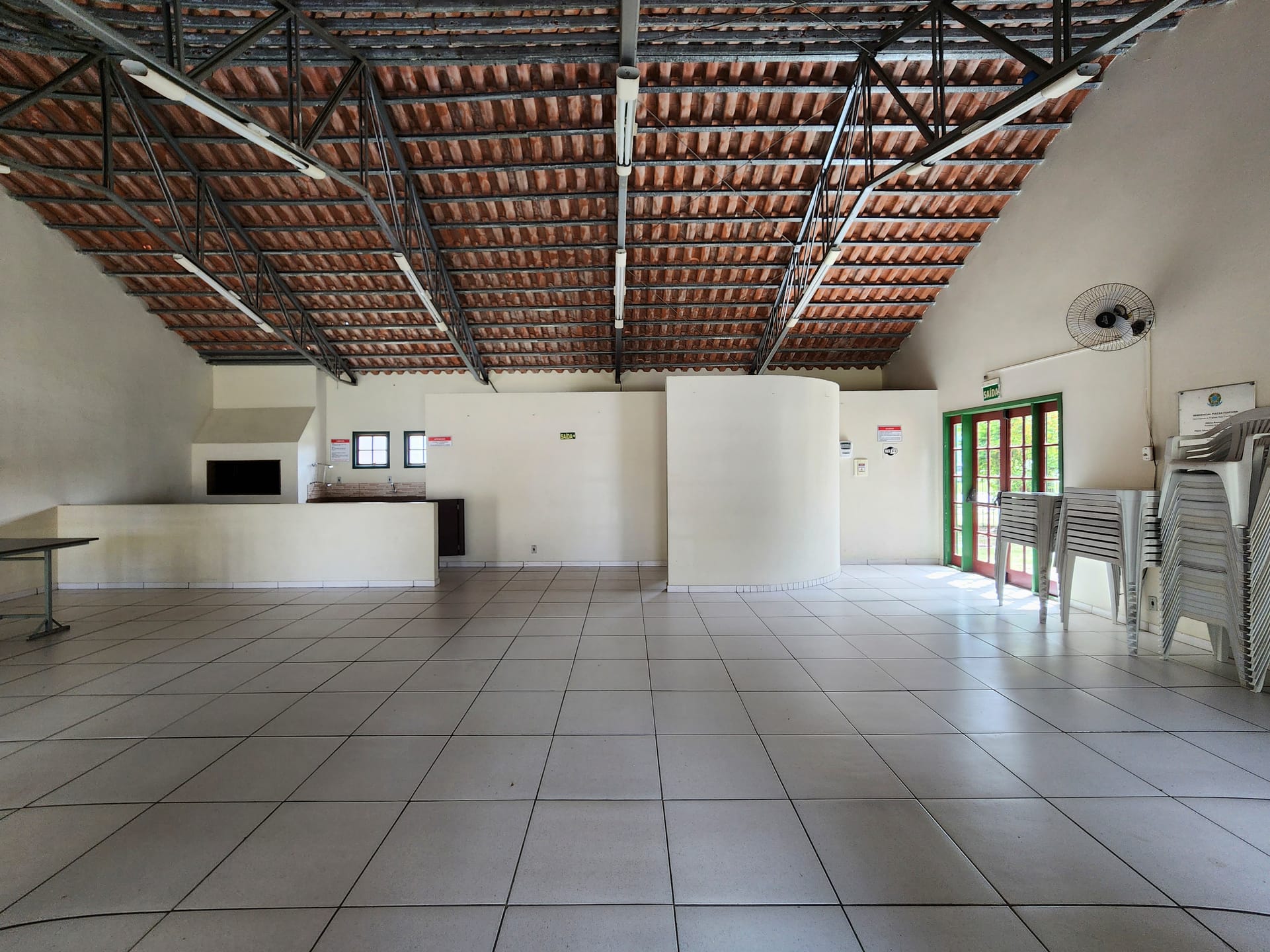 Apartamento de 2 Dormitórios para Aluguel no Bairro Areal em Pelotas RS com Excelente Localização, Conforto, Vaga de Garagem e Praticidade - 17