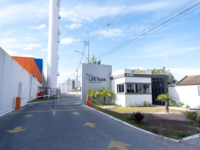 Apartamento com 64m² 2 quartos e 1 banheiro, para alugar, no bairro Três Vendas em Pelotas