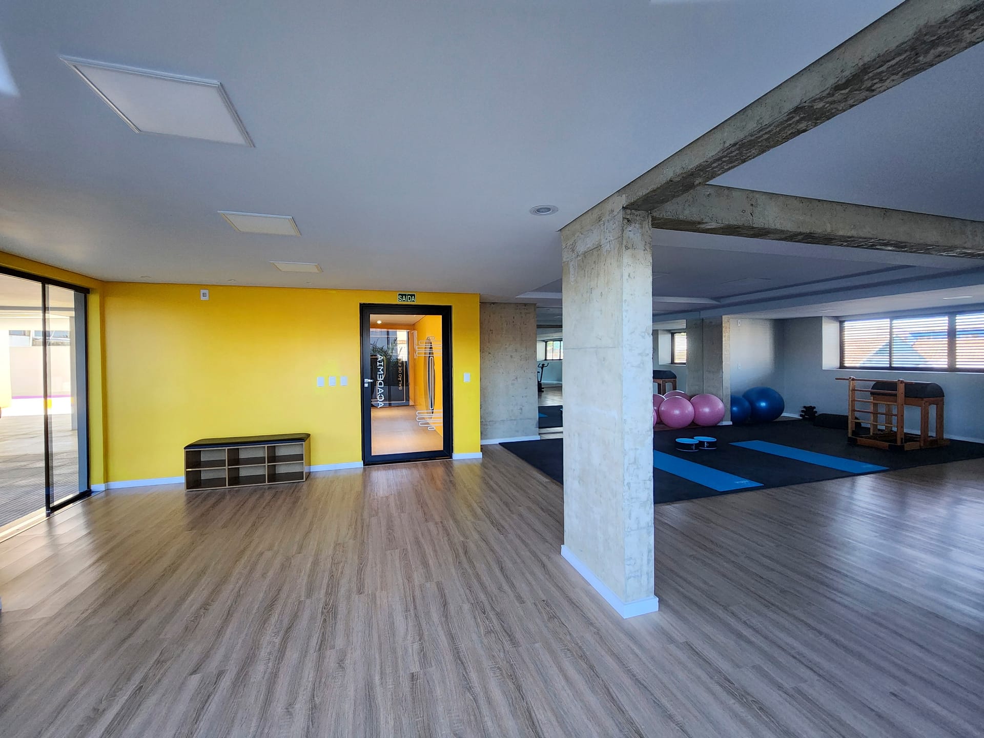 Apartamento de 3 Dormitórios para Aluguel no Centro de Pelotas RS com Boa Localização, Ambientes Amplos e Fácil Acesso a Comércio e Serviços - 28