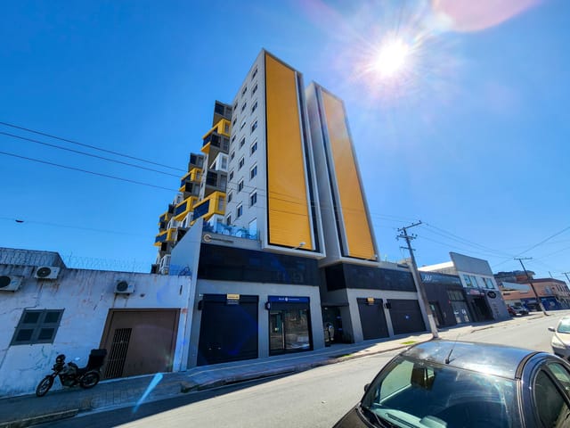 Apartamento com 91m² 3 quartos e 2 banheiros, para alugar, no bairro Centro em Pelotas