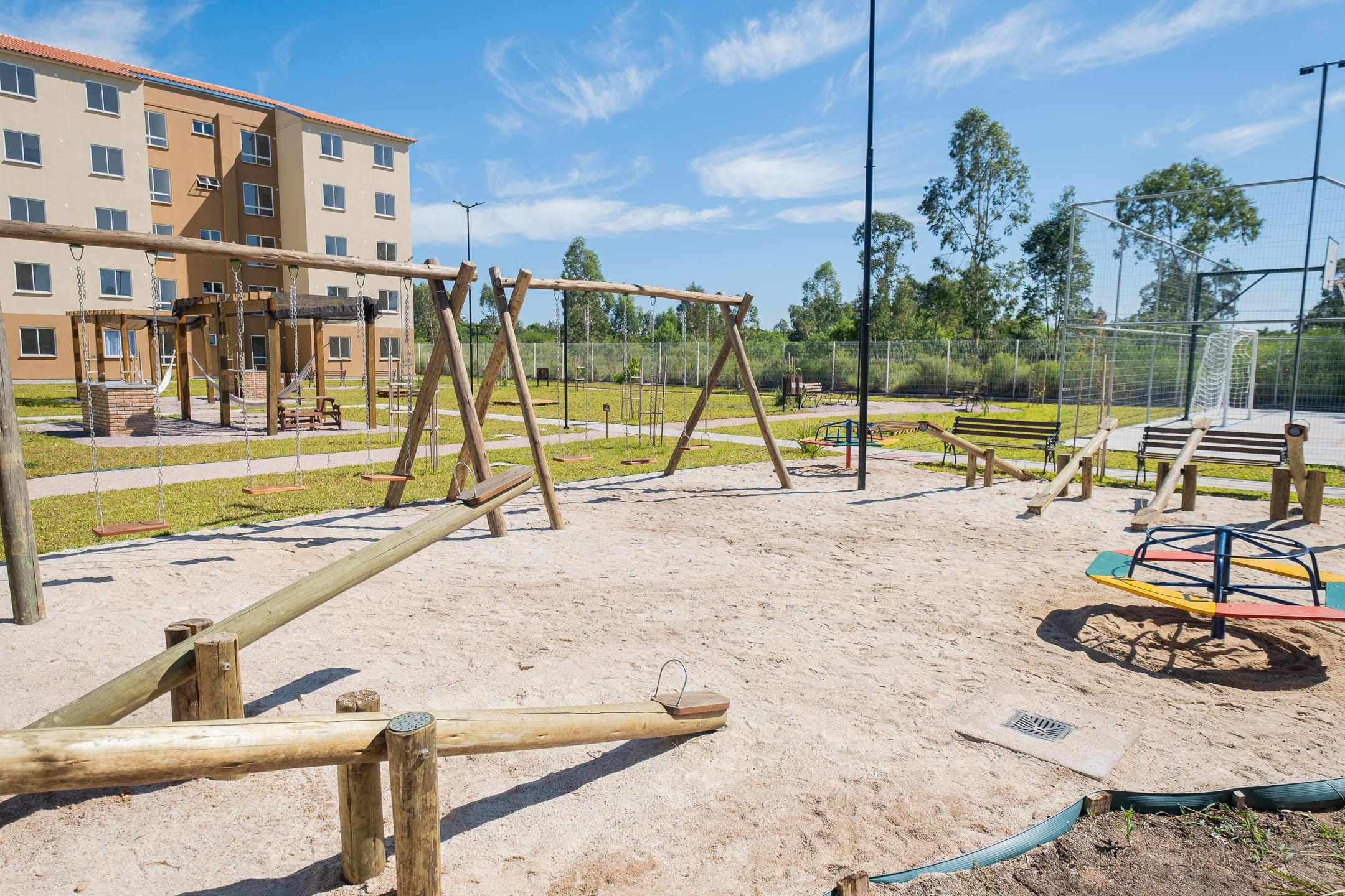Apartamento de 2 dormitórios para aluguel no bairro Três Vendas em Pelotas RS com ambientes funcionais, boa localização e fácil acesso a serviços - 15