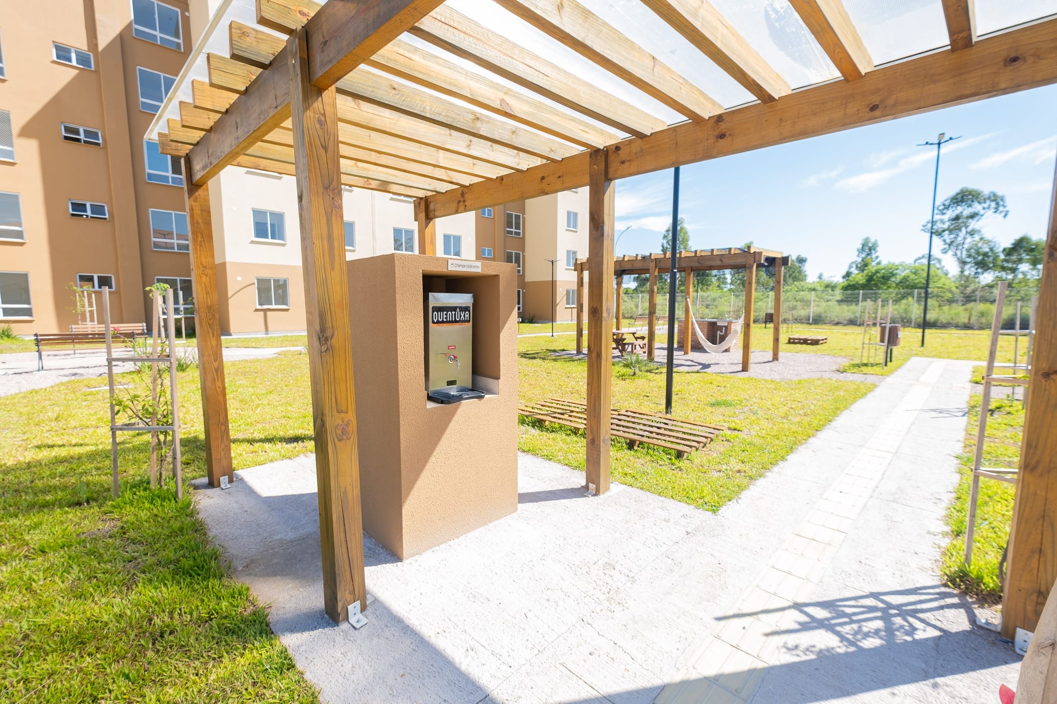Apartamento de 2 dormitórios para aluguel no bairro Três Vendas em Pelotas RS com ambientes funcionais, boa localização e fácil acesso a serviços - 12
