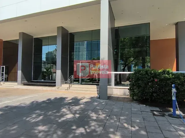 Sala para alugar, no bairro Chácara Santo Antônio (Zona Sul) em São Paulo