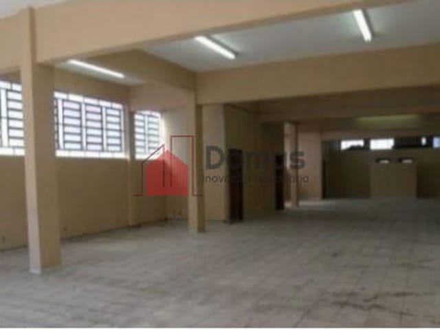 Loja com 750m², para alugar, no bairro Alto do Cardoso em Pindamonhangaba