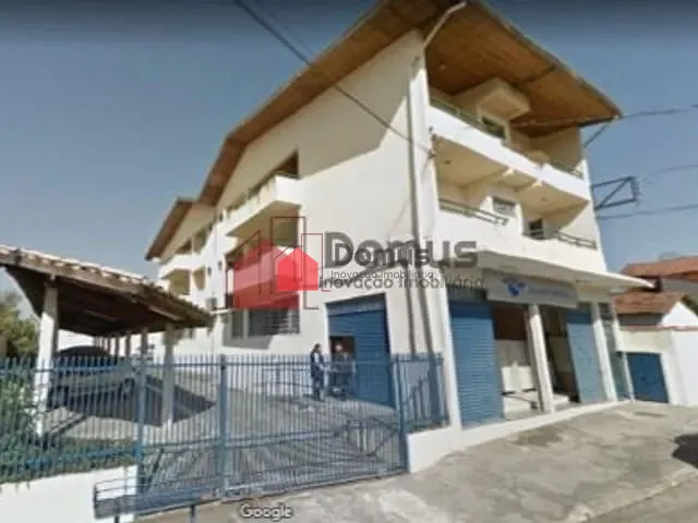 Loja com 750m², para alugar, no bairro Alto do Cardoso em Pindamonhangaba