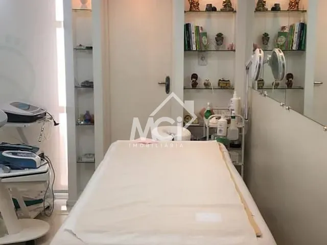 Sala à venda, no bairro Centro em Pelotas
