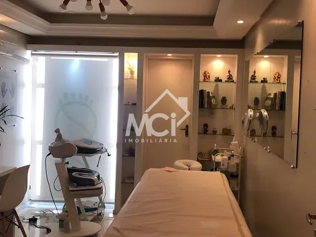 Sala à venda, no bairro Centro em Pelotas