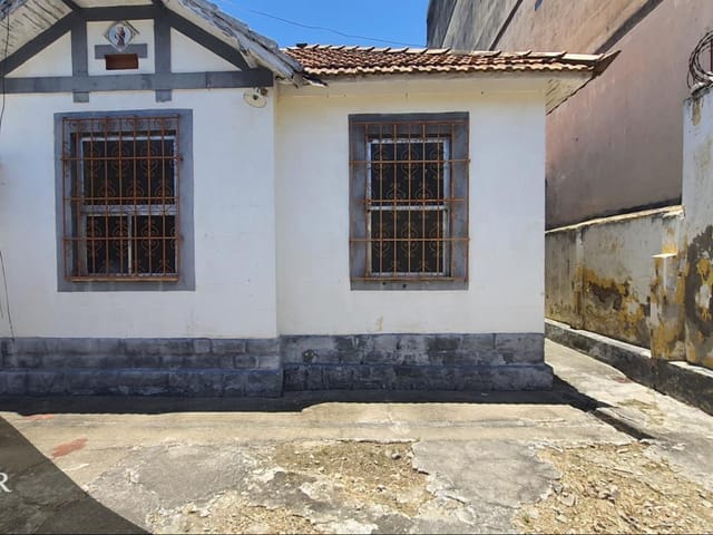 Casa com 600m², à venda, no bairro Ramos em Rio de Janeiro