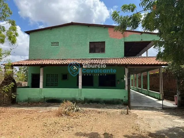 Casa à venda, no bairro Itapebussu em Maranguape