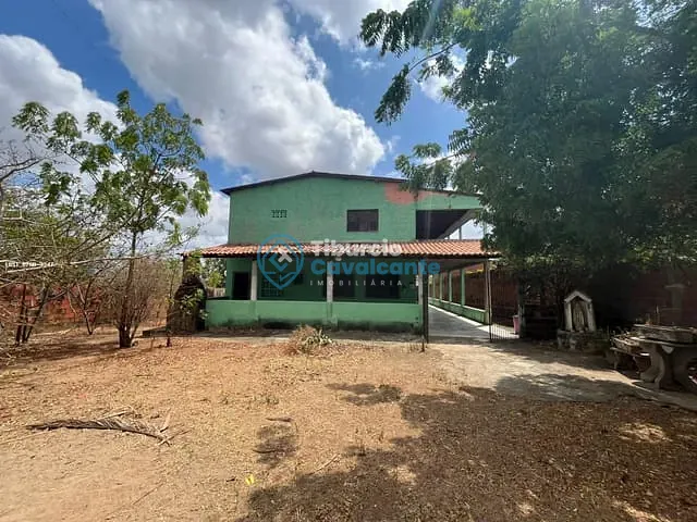 Casa à venda, no bairro Itapebussu em Maranguape