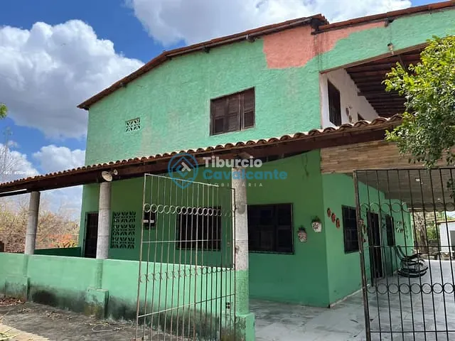 Casa à venda, no bairro Itapebussu em Maranguape