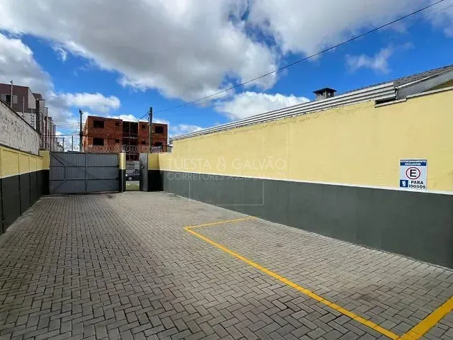 Comercial com 740m², à venda, no bairro Weissópolis em Pinhais