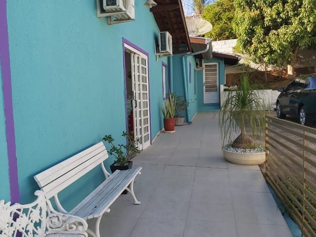 Comercial com 250m² 3 quartos e 2 banheiros, à venda, no bairro Jardim Brasil em Vinhedo
