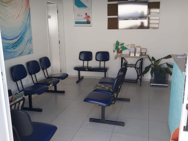 Comercial com 250m² 3 quartos e 2 banheiros, à venda, no bairro Jardim Brasil em Vinhedo