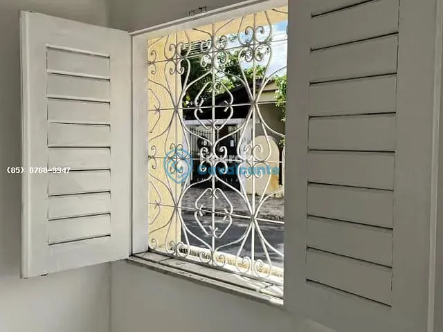 Casa à venda, no bairro Centro em Maranguape