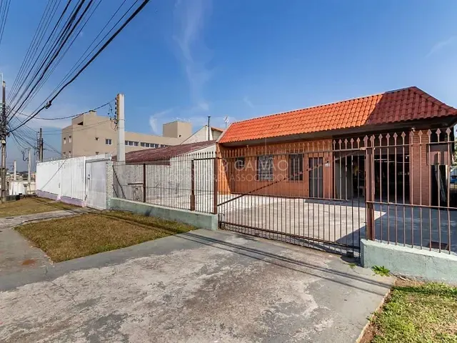 Comercial com 415m², à venda, no bairro Portão em Curitiba