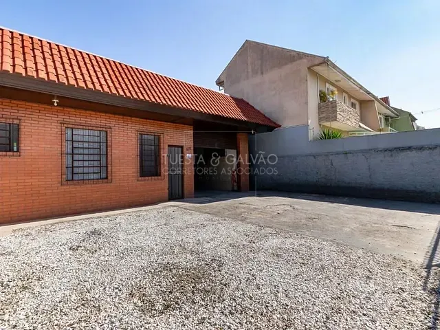 Comercial com 415m², à venda, no bairro Portão em Curitiba