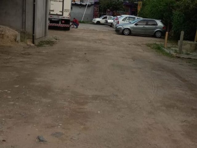 Foto do Prédio - Prédio comercial na principal rua do bairro hoje há um mercado no térreo e uma igreja no piso superior - Tapera - Florianópolis/SC | Costão Sul Imóveis