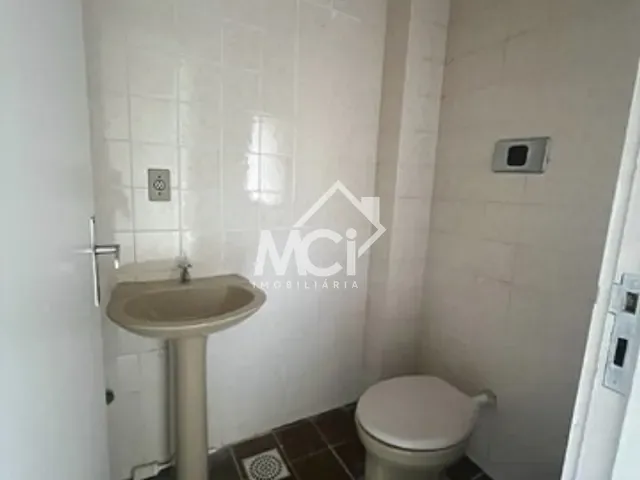 Sala à venda, no bairro Centro em Pelotas