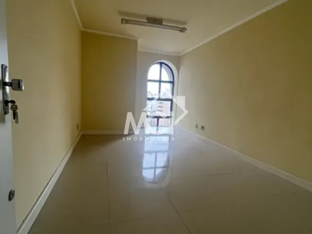 Sala à venda, no bairro Centro em Pelotas