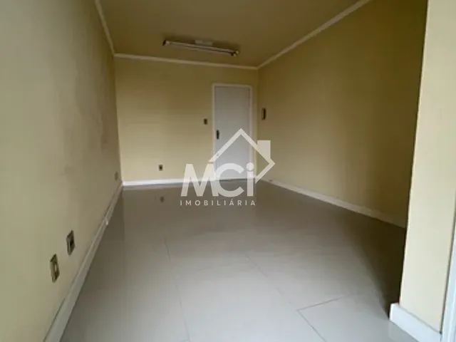 Sala à venda, no bairro Centro em Pelotas