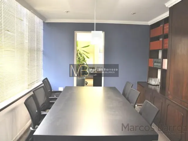 Comercial com 118m², à venda, no bairro Centro em Londrina