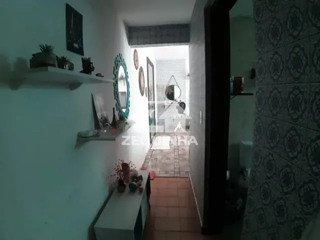 Prédio com 250m² 3 quartos e 1 banheiro, à venda, no bairro Bussocaba em Osasco