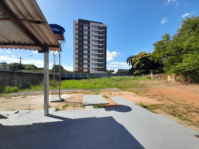 Terreno com 1890m², à venda, no bairro Jardim Novo Mundo em Goiânia