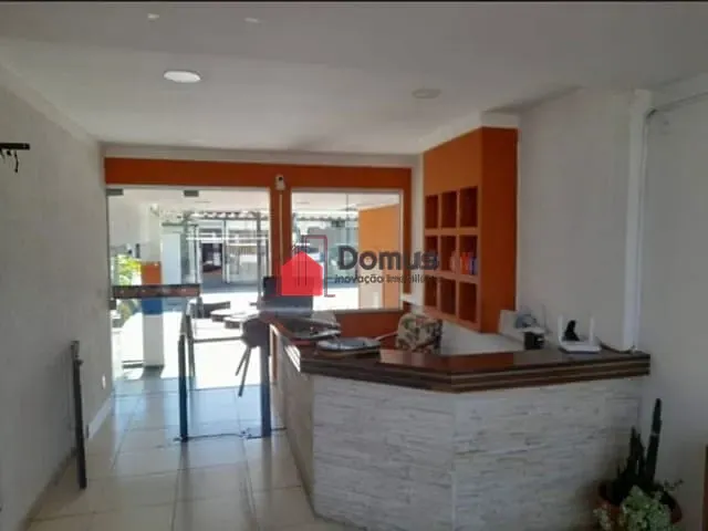 Prédio com 1280m², à venda ou para alugar, no bairro Centro em Pindamonhangaba