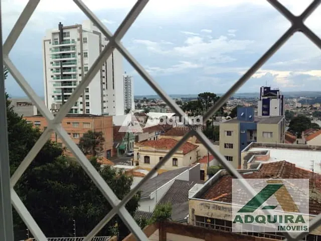 Casa à venda, no bairro Centro em Ponta Grossa