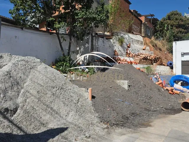 Prédio com 169m², à venda, no bairro Mutinga em Osasco