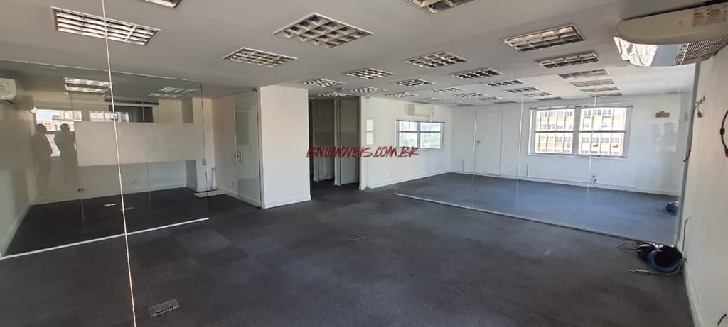 Depósito-Galpão-Armazém à venda, 150m² - Foto 1