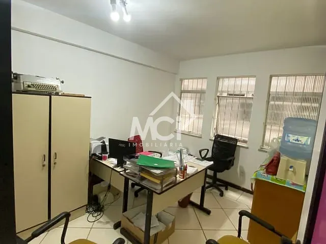 Sala com 42m², à venda, no bairro Centro em Pelotas