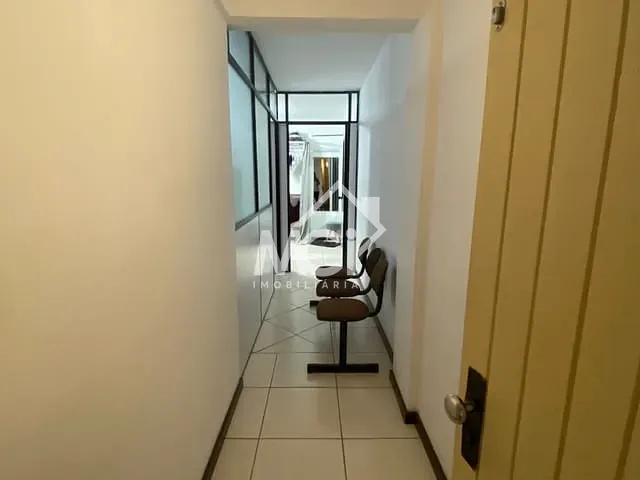 Sala com 42m², à venda, no bairro Centro em Pelotas