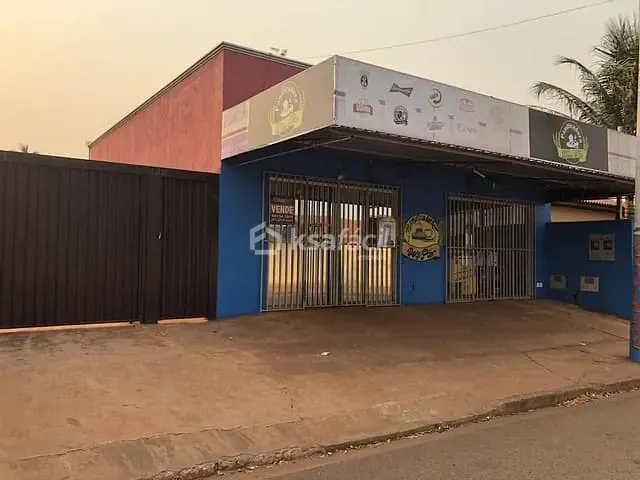 Comercial com 390m² 3 quartos e 1 banheiro, à venda, no bairro Jardim São Conrado em Campo Grande
