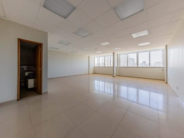 Loja com 286m², para alugar, no bairro Asa Sul em Brasília