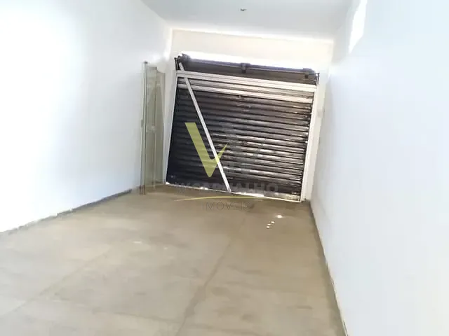 Comercial com 400m², à venda, no bairro Jardim Alexandrina em Anápolis