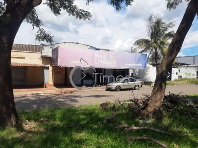 Galpão / Barracão à venda, no bairro Setor Leste Universitário em Goiânia