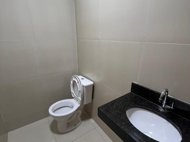 Sala com 90m², para alugar, no bairro Parque Oeste Industrial em Goiânia