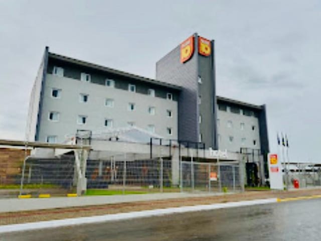 Foto do Comercial - Edifício monousuário para venda em Industrial - 2ª Etapa, 2,212m² | Lares e Andares Imóveis