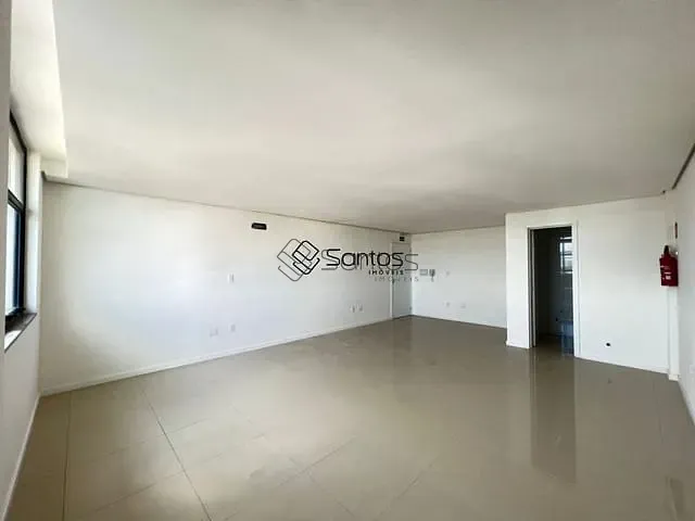 Prédio com 36m², à venda ou para alugar, no bairro Centro em Ijuí