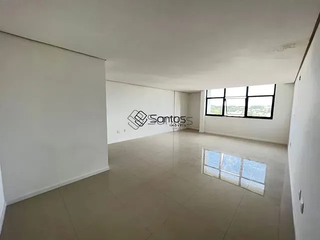 Prédio com 36m², à venda ou para alugar, no bairro Centro em Ijuí