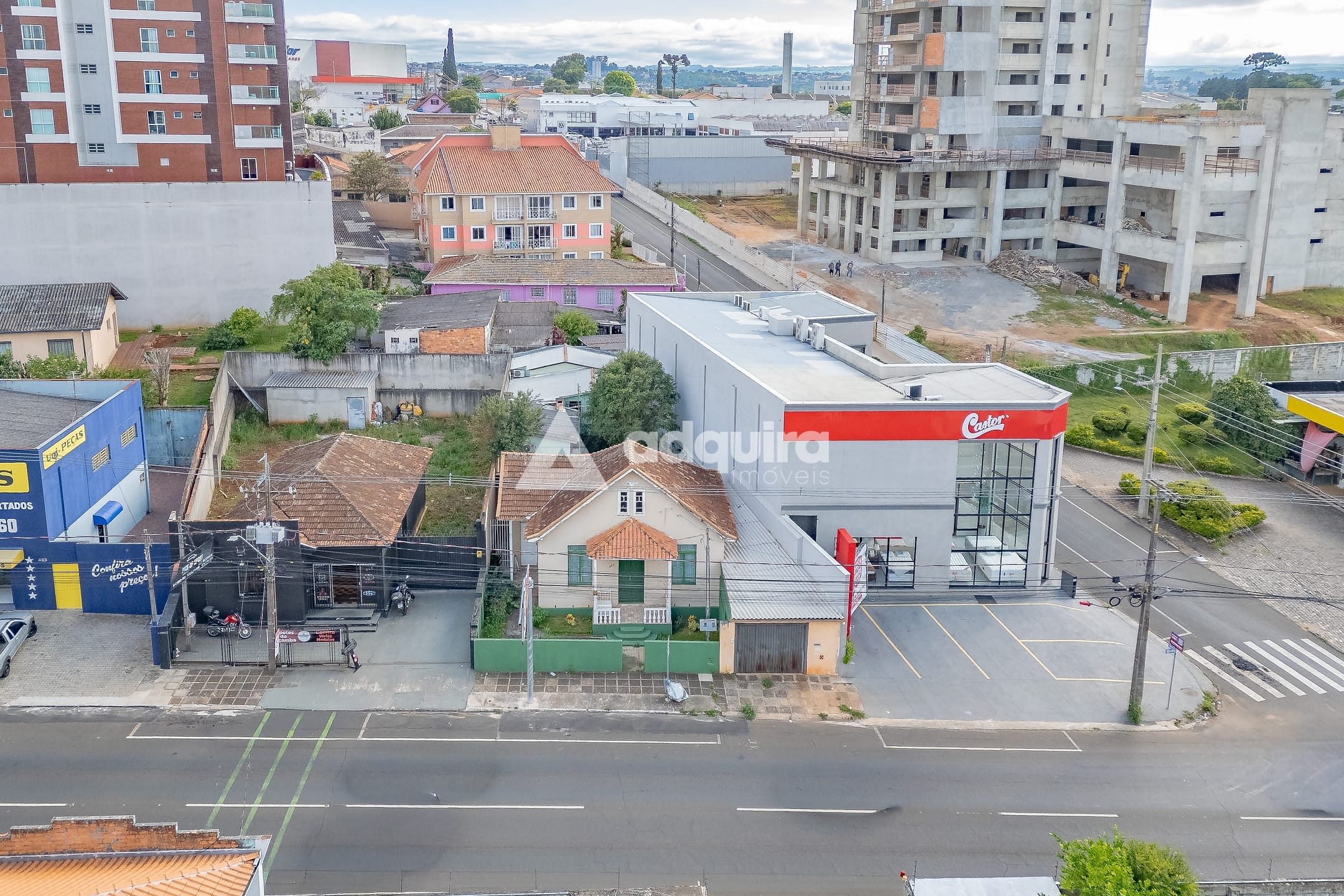 Casa, 1 quarto, 169 m² - Foto 1