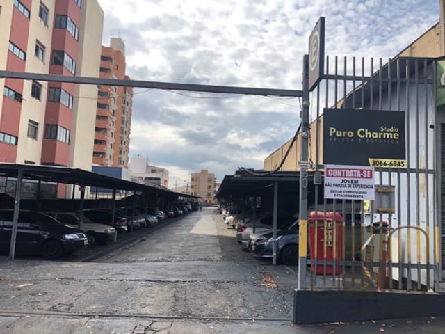 Galpão / Barracão com 584m², para alugar, no bairro Centro em Londrina