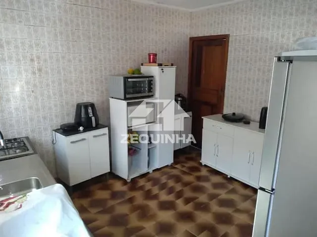 Comercial com 302m² 2 quartos e 2 banheiros, à venda, no bairro Jardim D'abril em Osasco