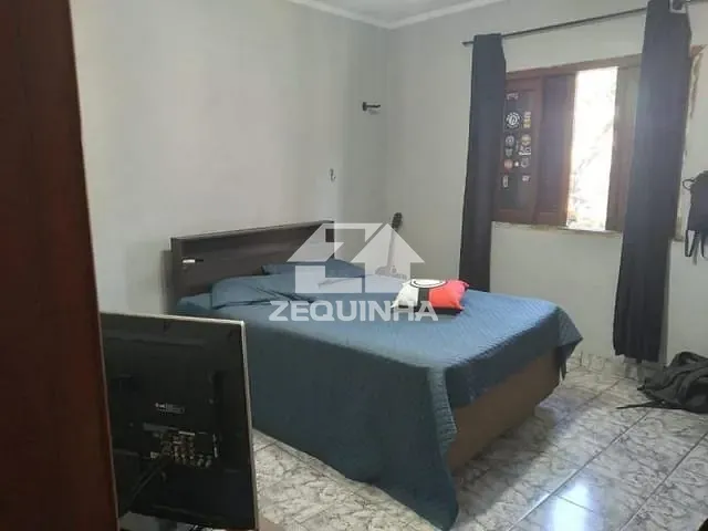 Comercial com 302m² 2 quartos e 2 banheiros, à venda, no bairro Jardim D'abril em Osasco