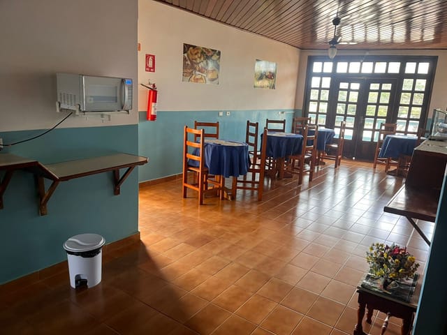 Comercial com 1081m² 27 quartos e 28 banheiros, à venda, no bairro Setor Central em Rubiataba