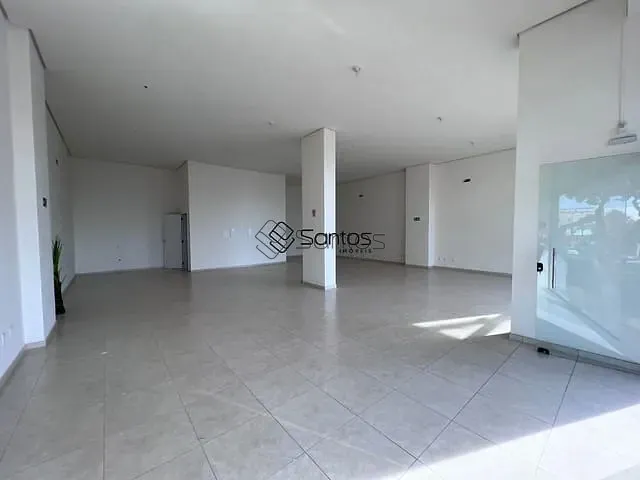 Prédio com 130m², para alugar, no bairro Centro em Ijuí